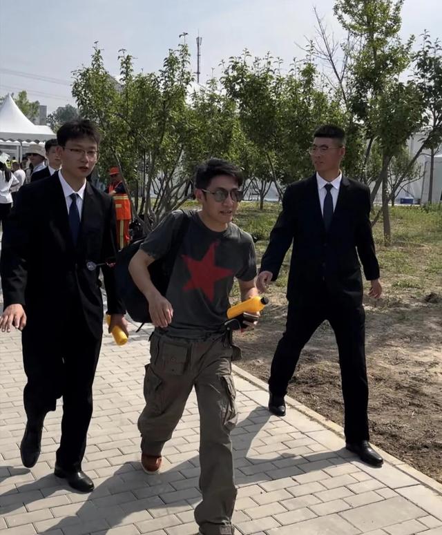 4.jpeg